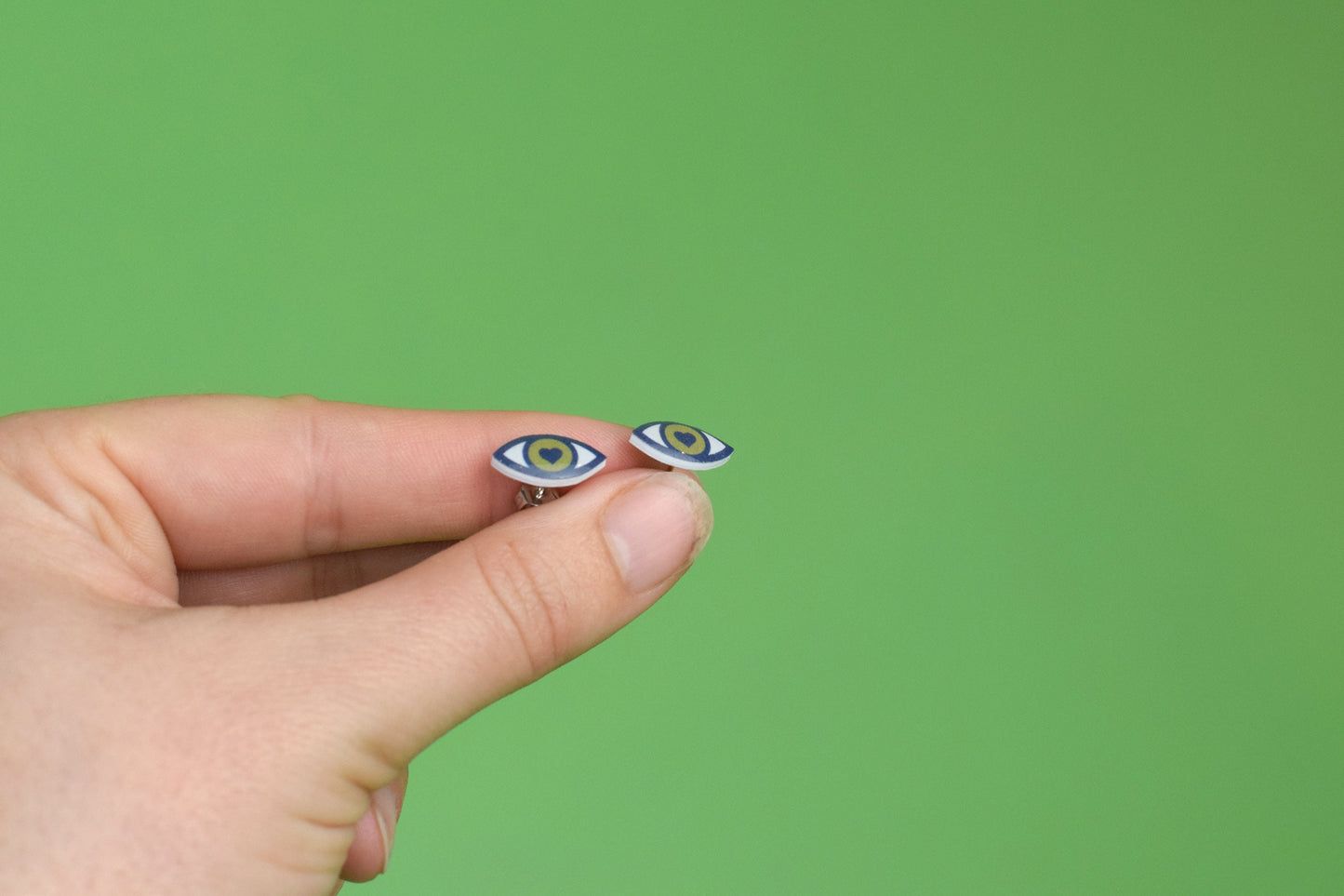 Tiny Eye love earrings, Optometry Gift, Optometrist, Eye Dr Gift, Eye, Doctor